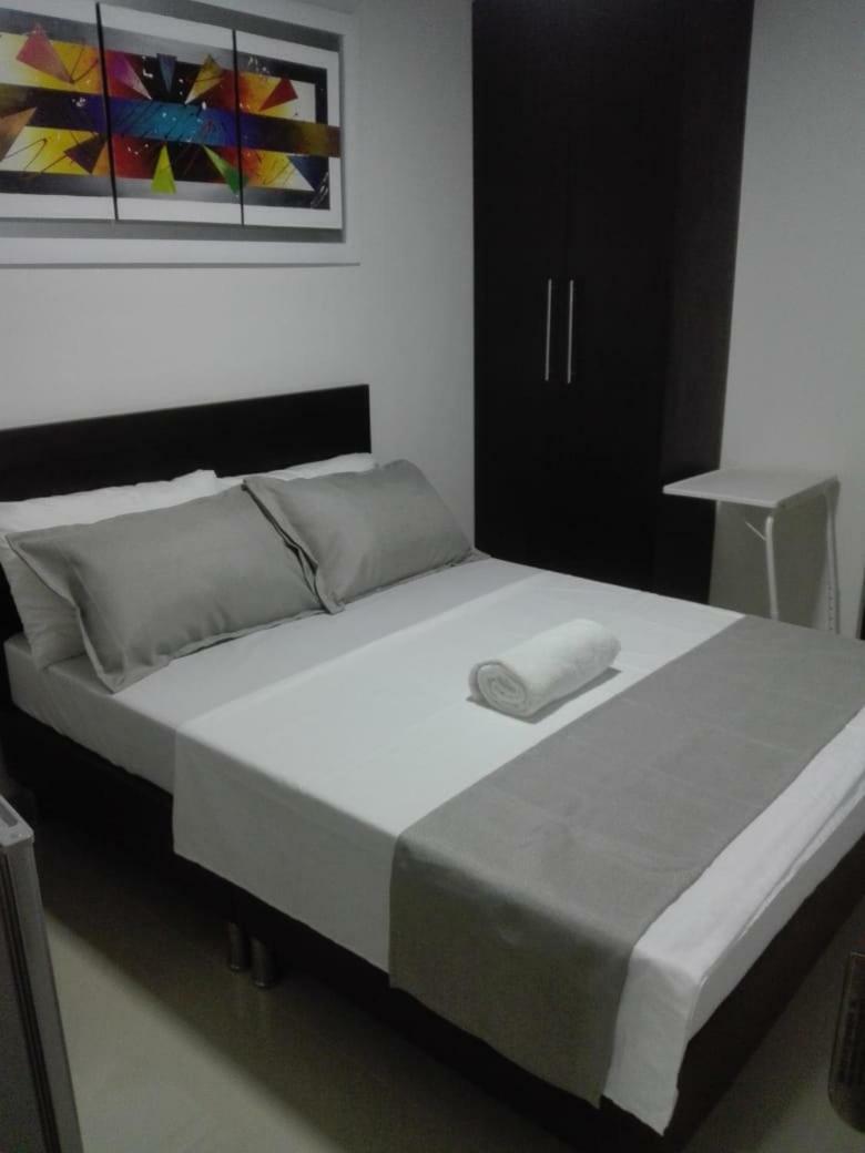Hotel Giron Plaza מראה חיצוני תמונה